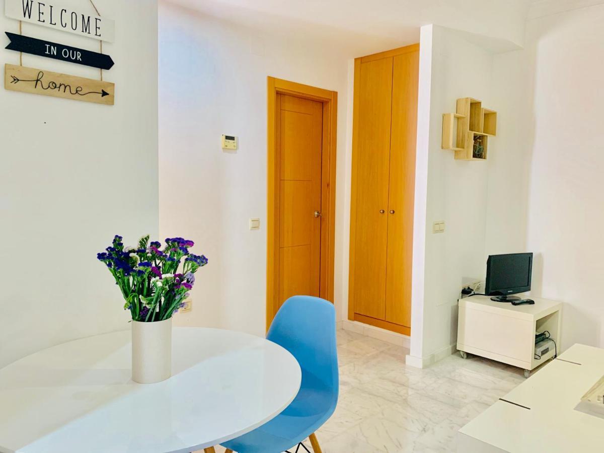 Homely Malaga Parras Con Terraza Interior Y Parking Privado Bajo Suplemento Bagian luar foto