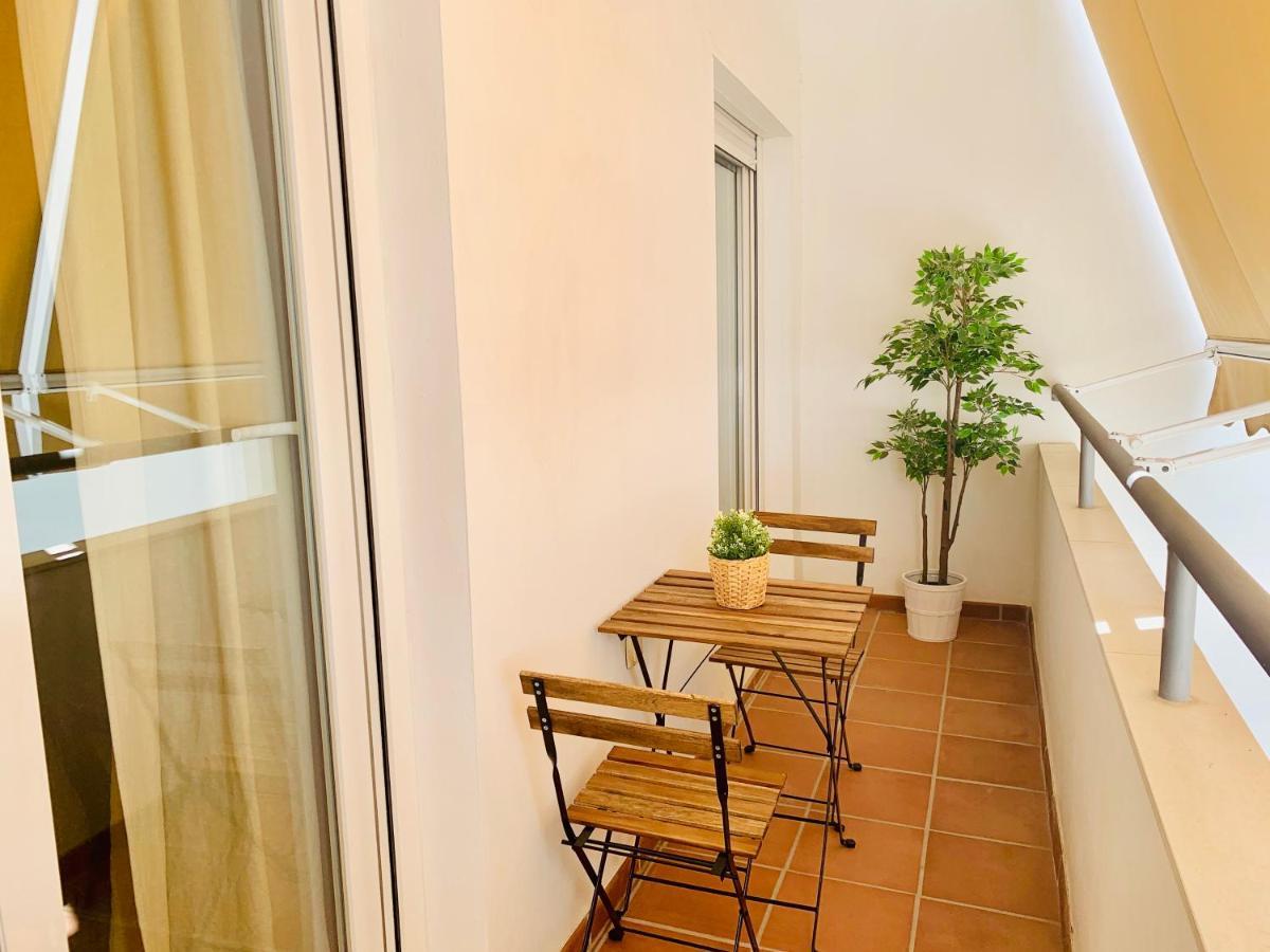 Homely Malaga Parras Con Terraza Interior Y Parking Privado Bajo Suplemento Bagian luar foto